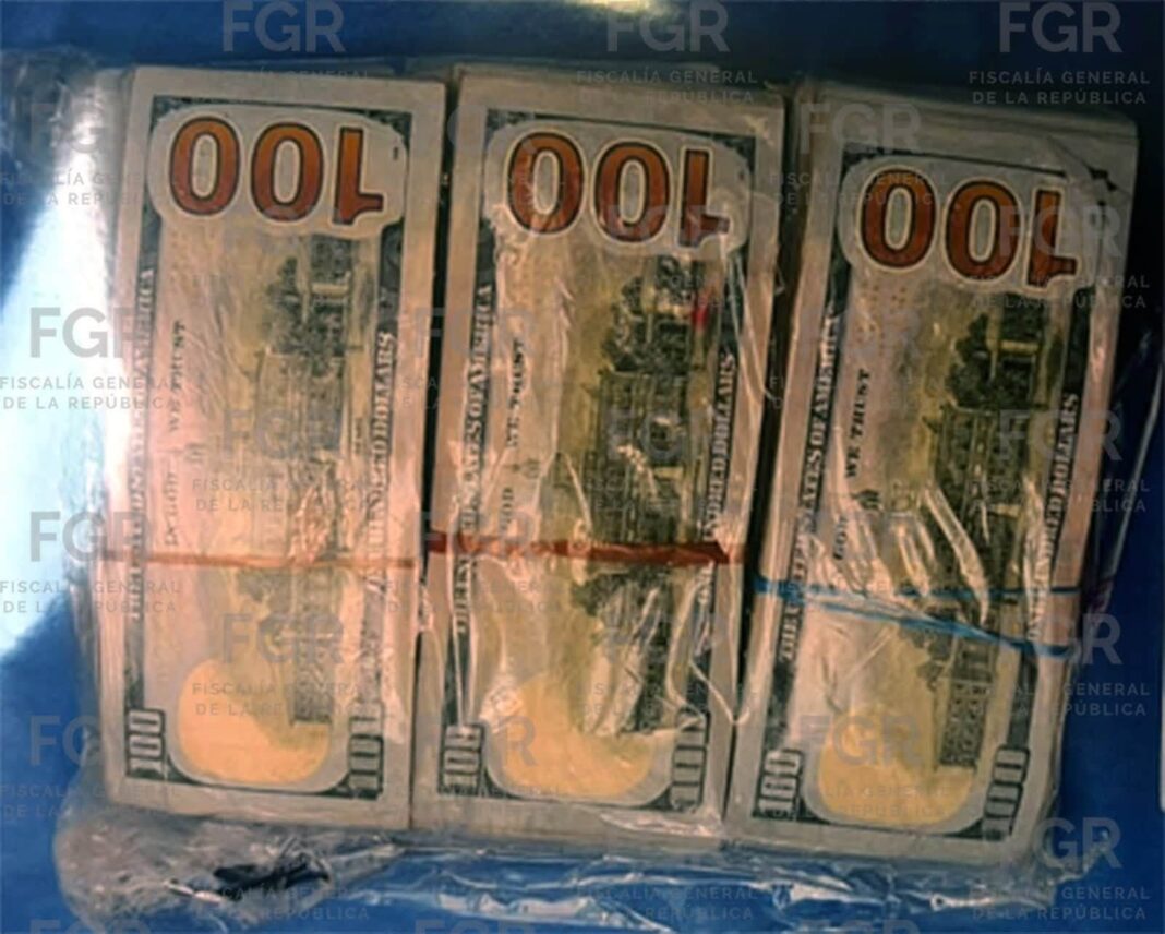 365 mil dólares en el aeropuerto de Oaxaca