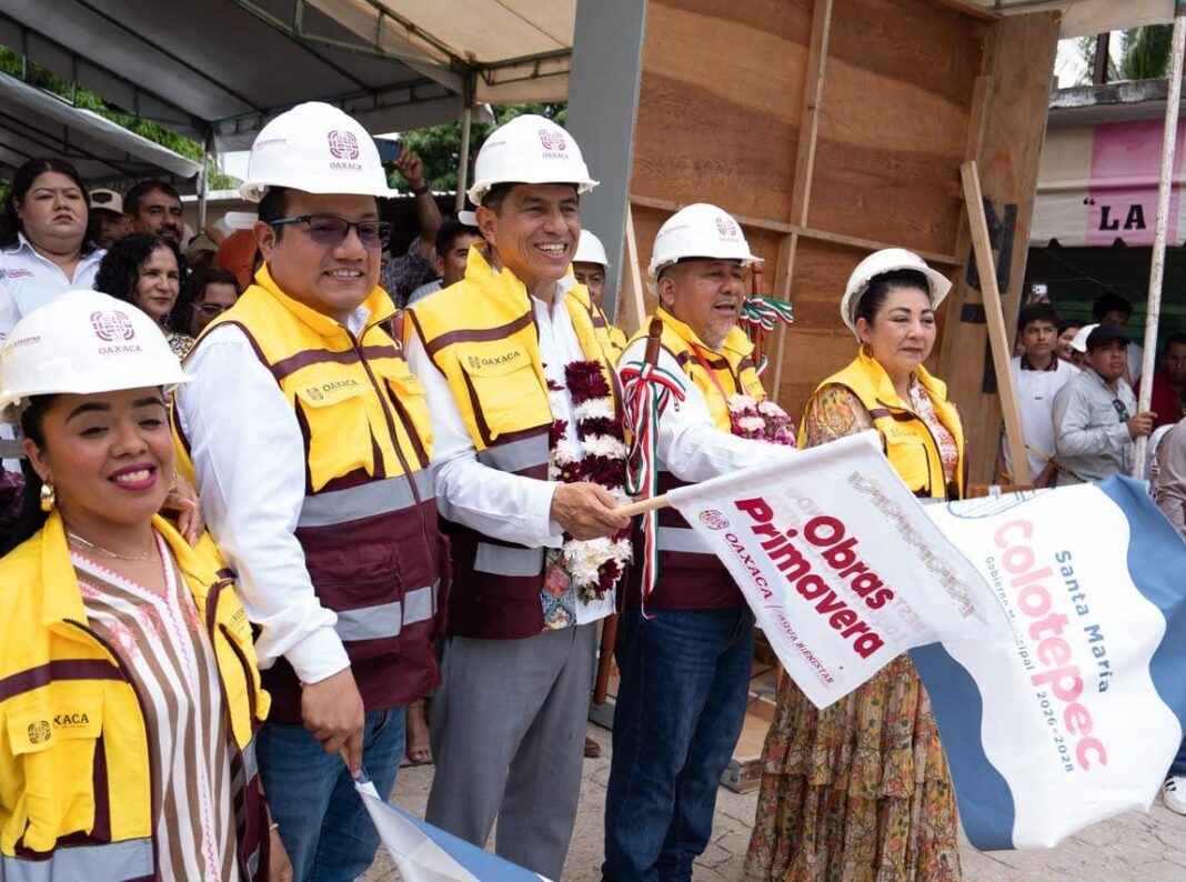 Arranca rehabilitación de red de agua potable en Santa María Colotepec