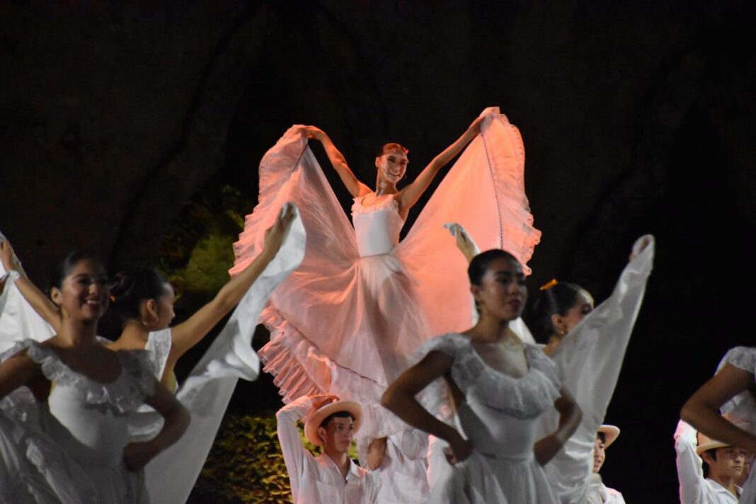 Cautiva la Orquesta Filarmónica de Boca del Río y Prover con el espectáculo 'A Halloween Celebration' en la exhacienda Toxpan