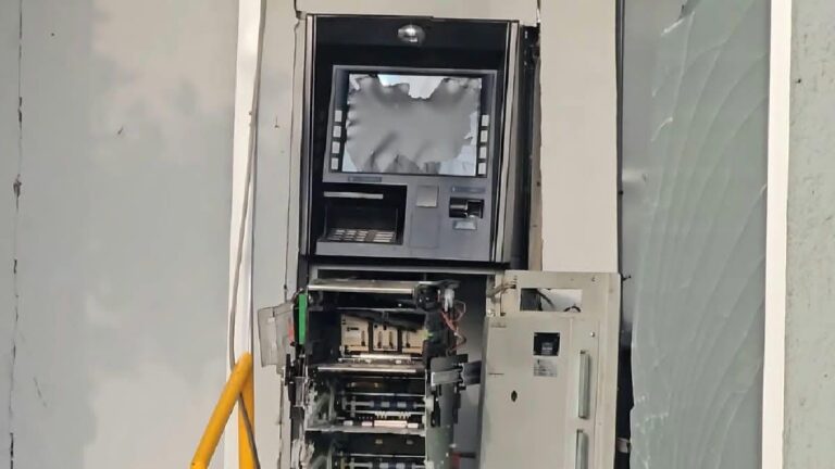 Comando hace estallar cajero automático dentro de hotel en Puerto Escondido