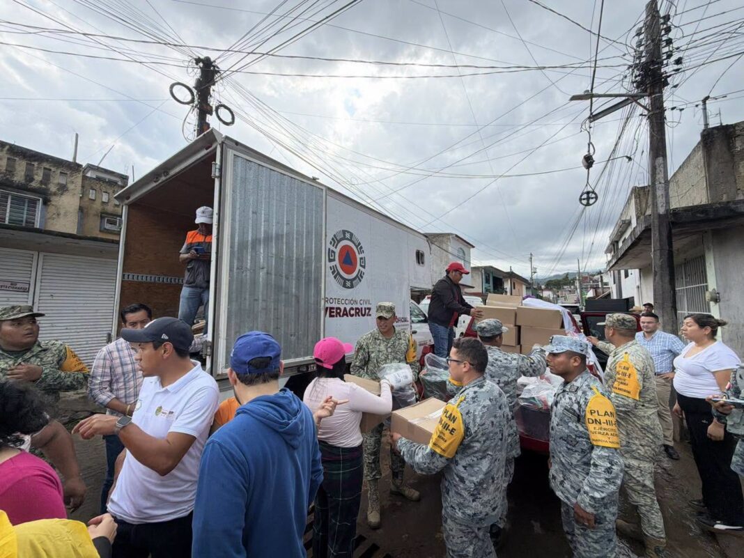 Despliegan ayuda humanitaria y brigadas de auxilio en municipios de Veracruz
