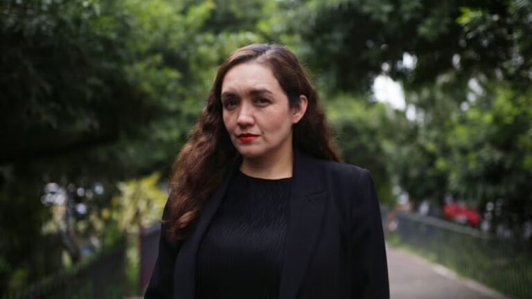 Madre caminará de CDMX a Veracruz para exigir ver a su hija