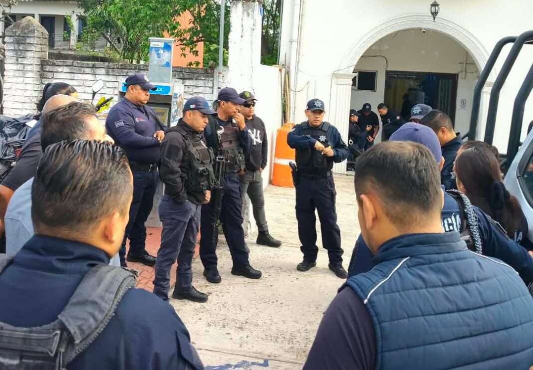 Policías municipales de Emiliano Zapata