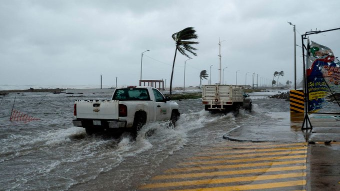 Protección Civil emite llamado de emergencia ante lluvias torrenciales y riesgo de deslaves en el sureste mexicano