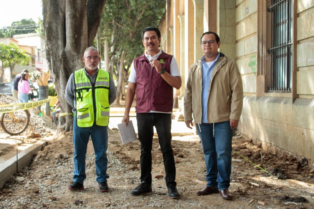 Ray Chagoya supervisa obras de conservación en el Panteón General de Oaxaca de Juárez