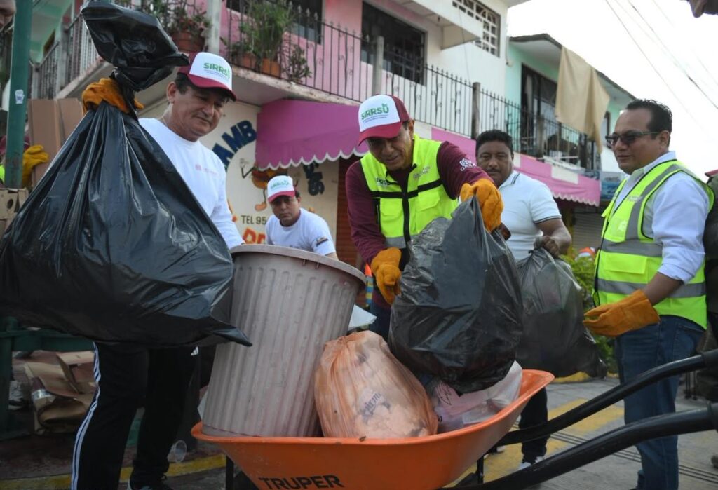 Salomón Jara encabeza Mega Tequio en Puerto Escondido y proyecta planta de residuos