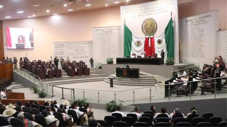 Es oficial: 124 ayuntamientos aprueban retirar el fuero a alcaldes y síndicos en Veracruz